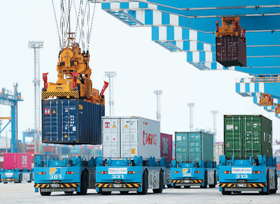 一季度中国货物贸易进出口总值9.42万亿元,同比增长10.7%-- 跨境物流“逆水行舟”稳外贸